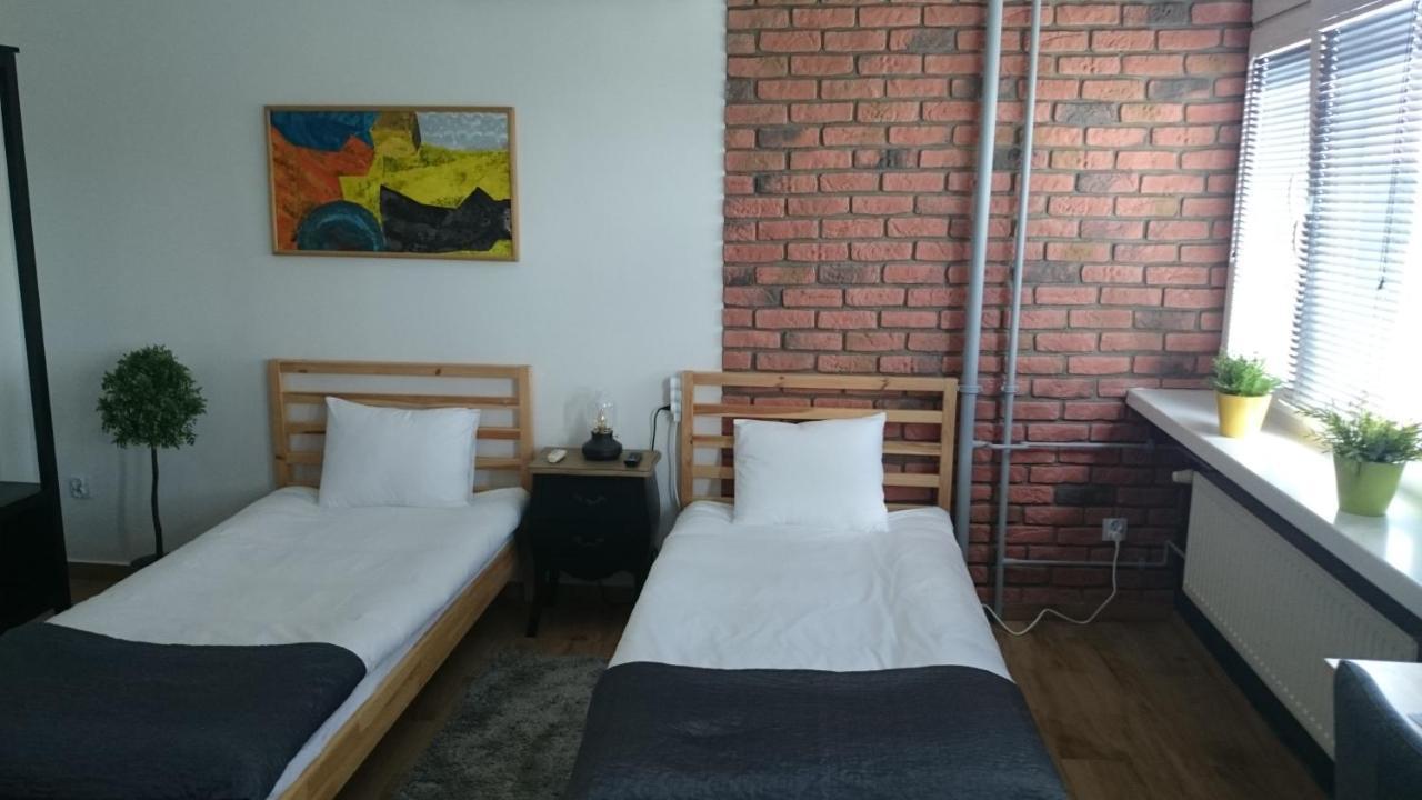 Hostel W5 Poznan Luaran gambar