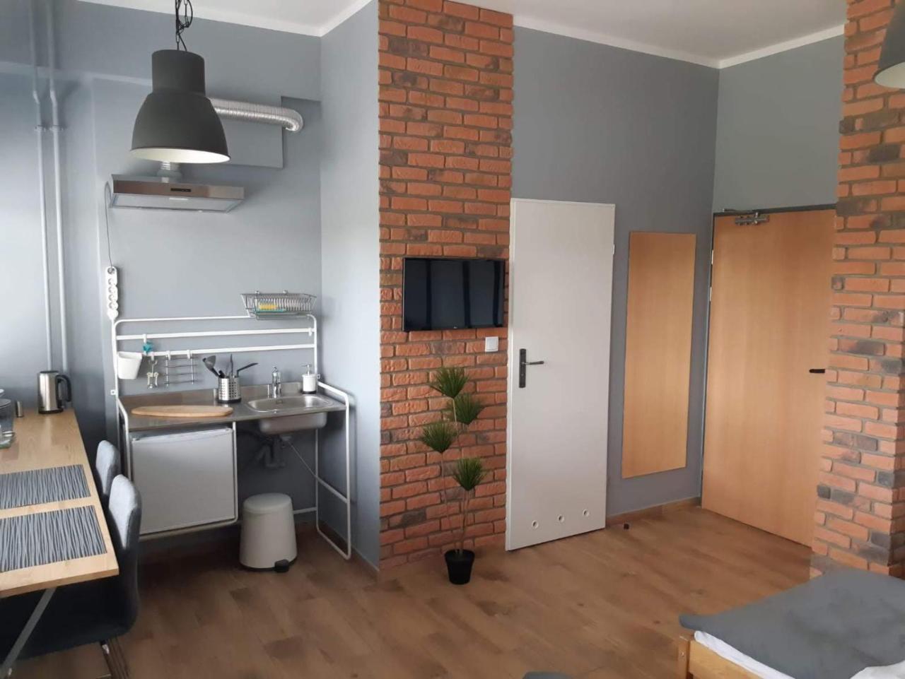 Hostel W5 Poznan Luaran gambar