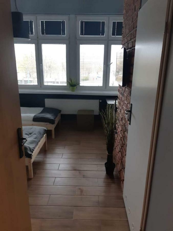Hostel W5 Poznan Luaran gambar